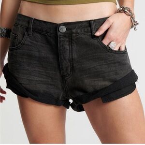 NWT low waist bandits in double bass faded blk wash denim shorts one teaspoon 30